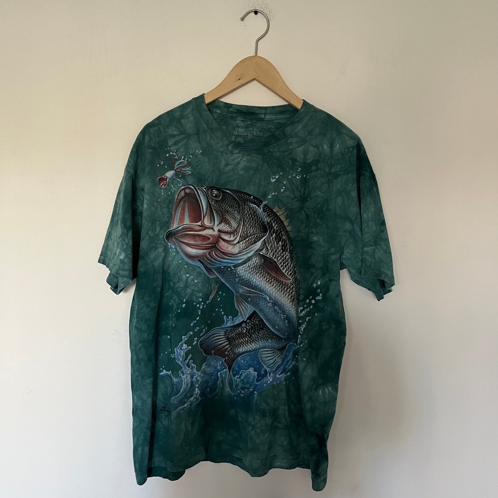 The Mountain Bass Fish Graphic Tie Dye T-Shirt Green Mens Large